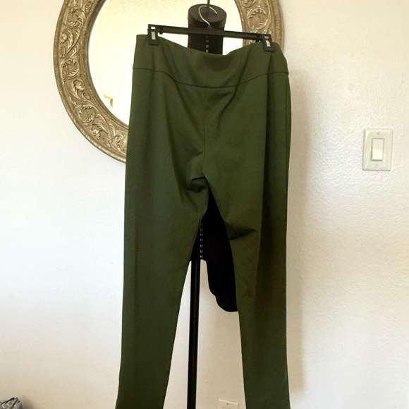 Soho Apparel Forest Green Straight Leg Pants - Size L - Picture 2 of 3